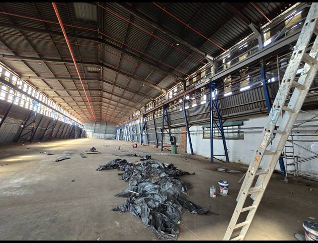 2,601M² WAREHOUSE TO LET IN TUNNEY